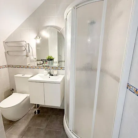 A2404 Beautiful Townhouse With Communal Pool, Hébergement de vacances