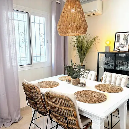 A2404 Beautiful Townhouse With Communal Pool,