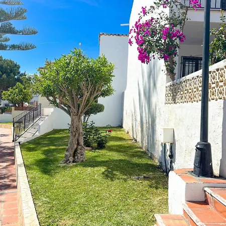 Casa de Férias A2404 Beautiful Townhouse With Communal Pool, *
