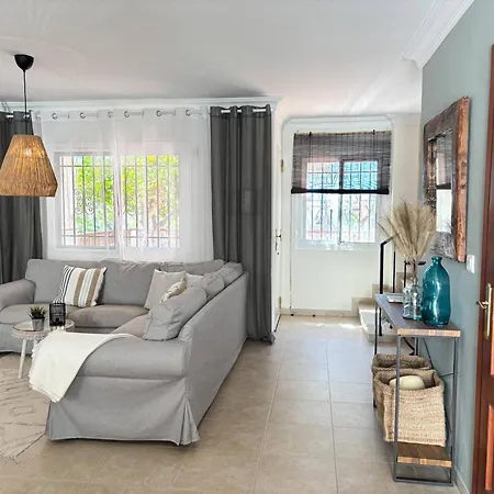 A2404 Beautiful Townhouse With Communal Pool, *