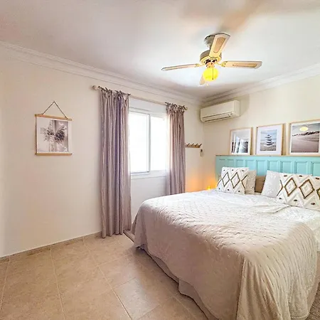 A2404 Beautiful Townhouse With Communal Pool,
